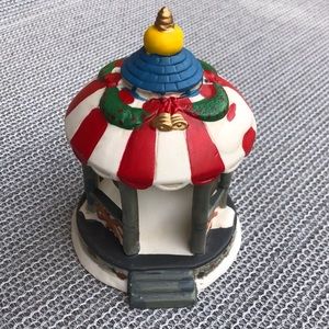 🐬 CLEARANCE ITEM: Porcelain Paintable Christmas Holiday Gazebo 5”